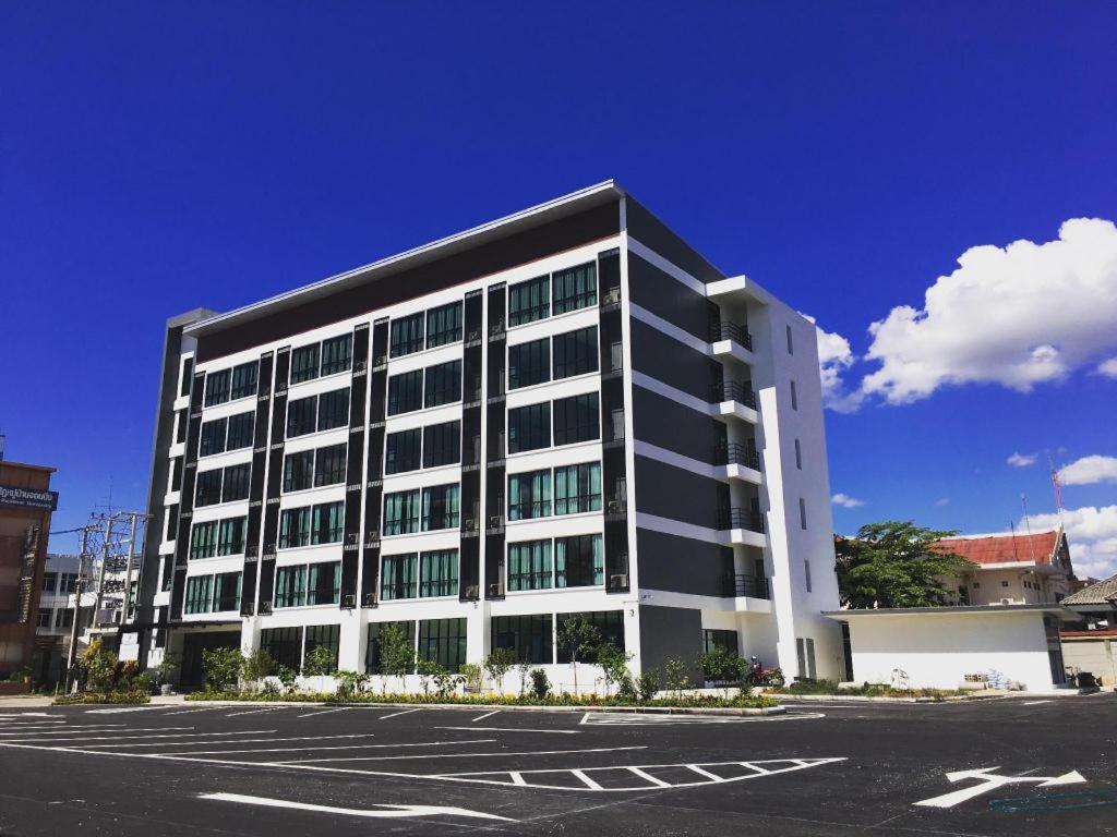 Sans Hotel Ratchaburi Kültér fotó