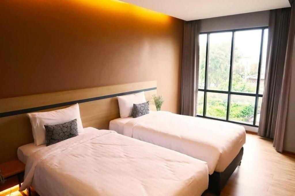 Sans Hotel Ratchaburi Kültér fotó
