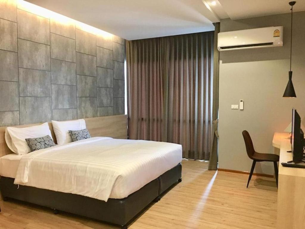 Sans Hotel Ratchaburi Kültér fotó