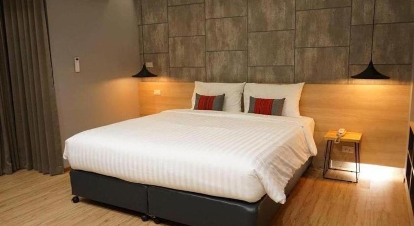 Sans Hotel Ratchaburi Kültér fotó