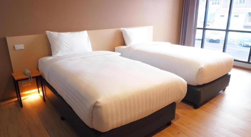 Sans Hotel Ratchaburi Kültér fotó